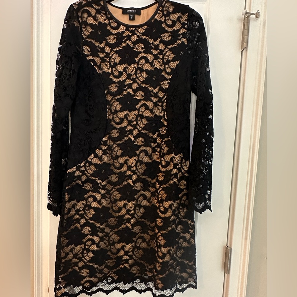 Karen Kane Lace Dress Stretchy floral lace Black Size: L